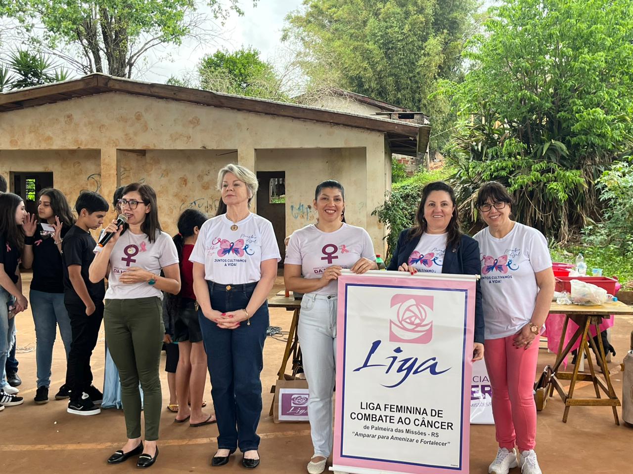 Atividade do Outubro Rosa mobiliza Mulheres do Bairro Santa Catarina