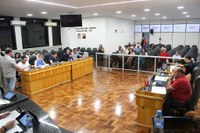 Câmara de Vereadores aprova projeto que garante atendimento a pessoas com TEA em qualquer unidade de saúde