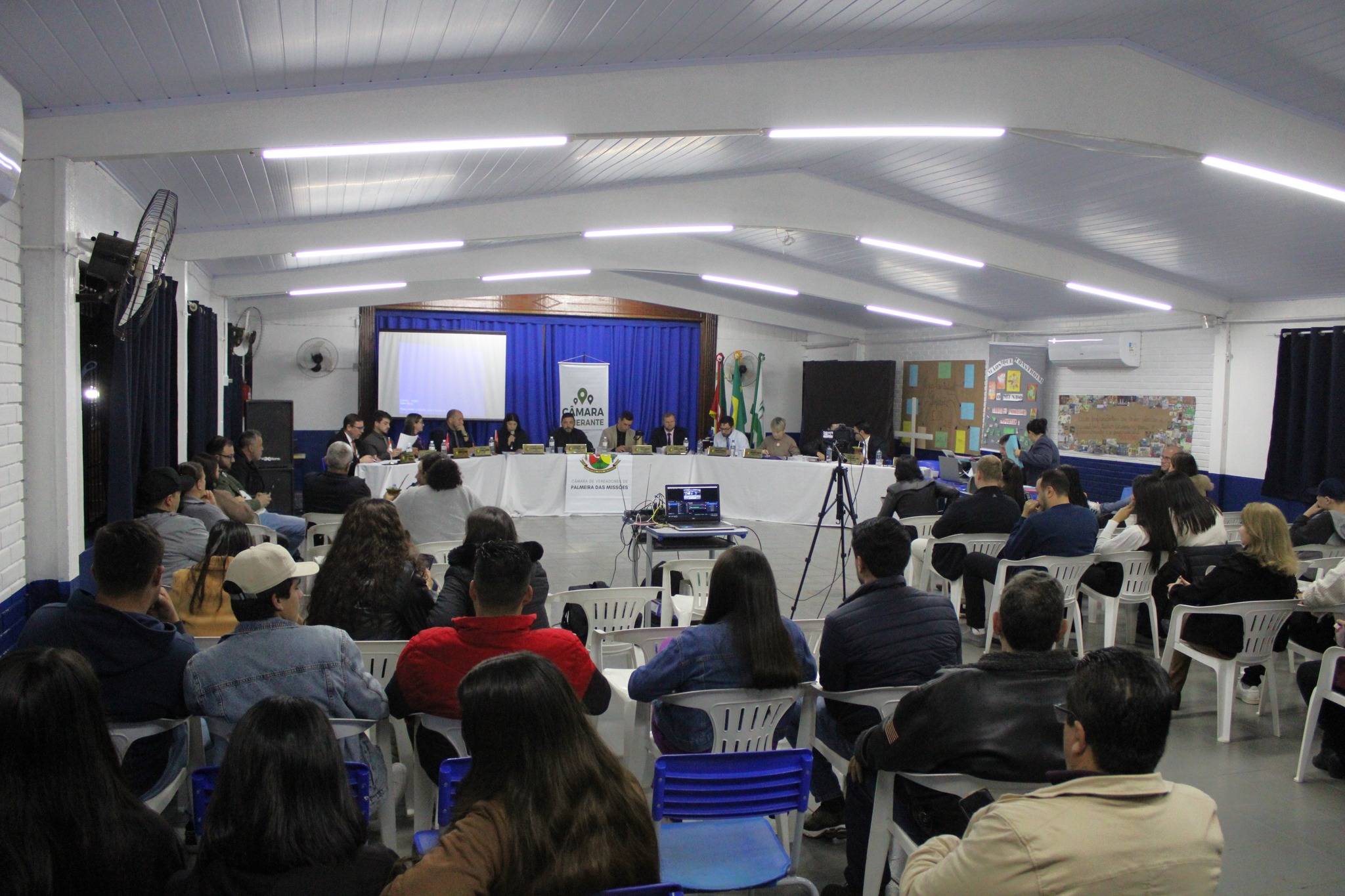 Câmara realiza Sessão Itinerante na Escola Estadual Venina Palma
