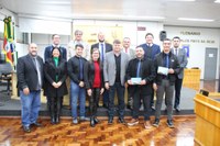 CEO da Whey do Brasil destaca inauguração de parque fabril durante pronunciamento na Câmara de Vereadores