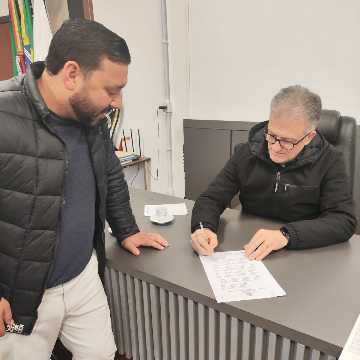 Prefeito sanciona Leis das Sessões Itinerantes da Câmara