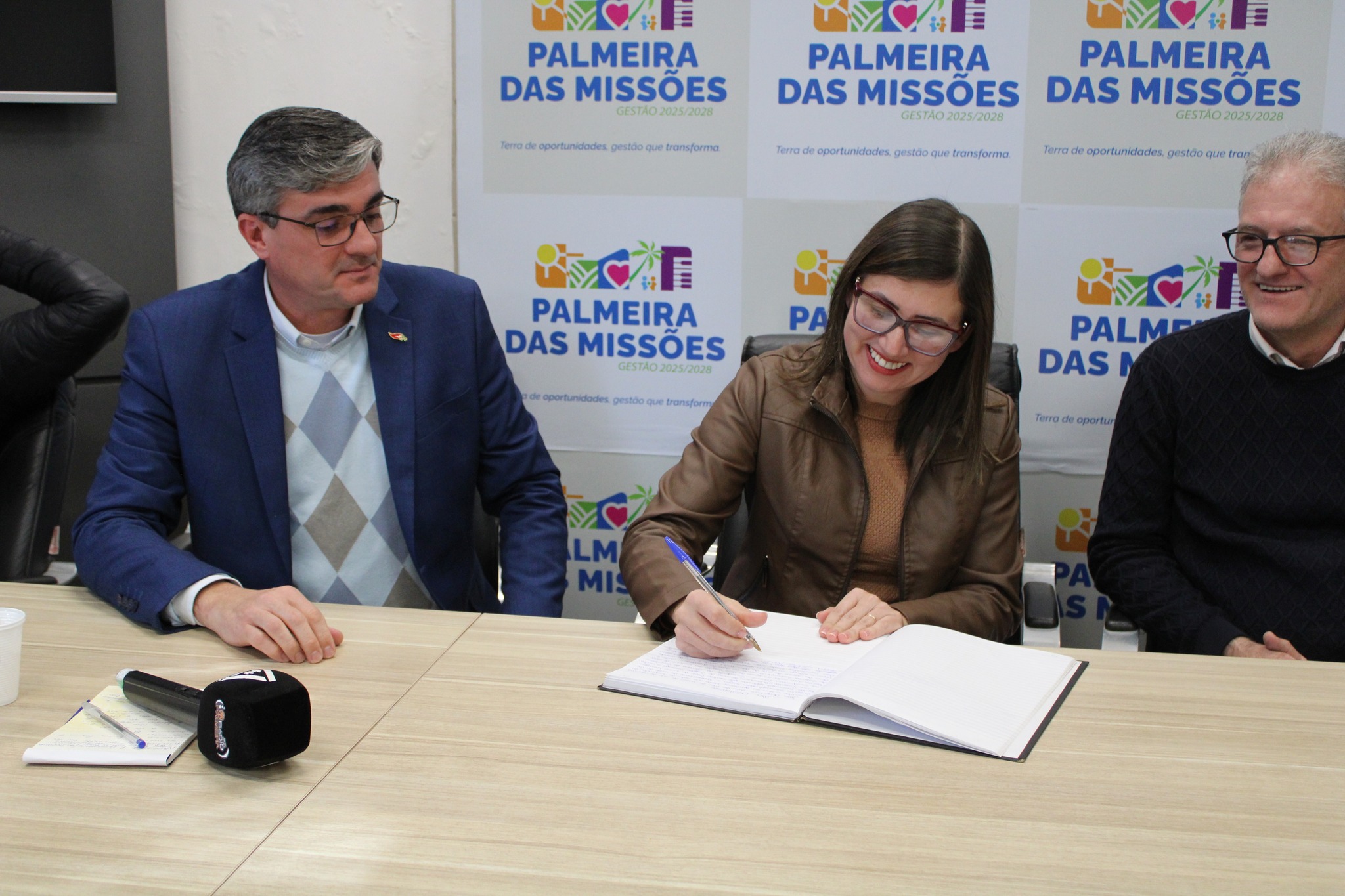 Sindimara Ribeiro assume Prefeitura e se torna a primeira mulher prefeita da história de Palmeira das Missões