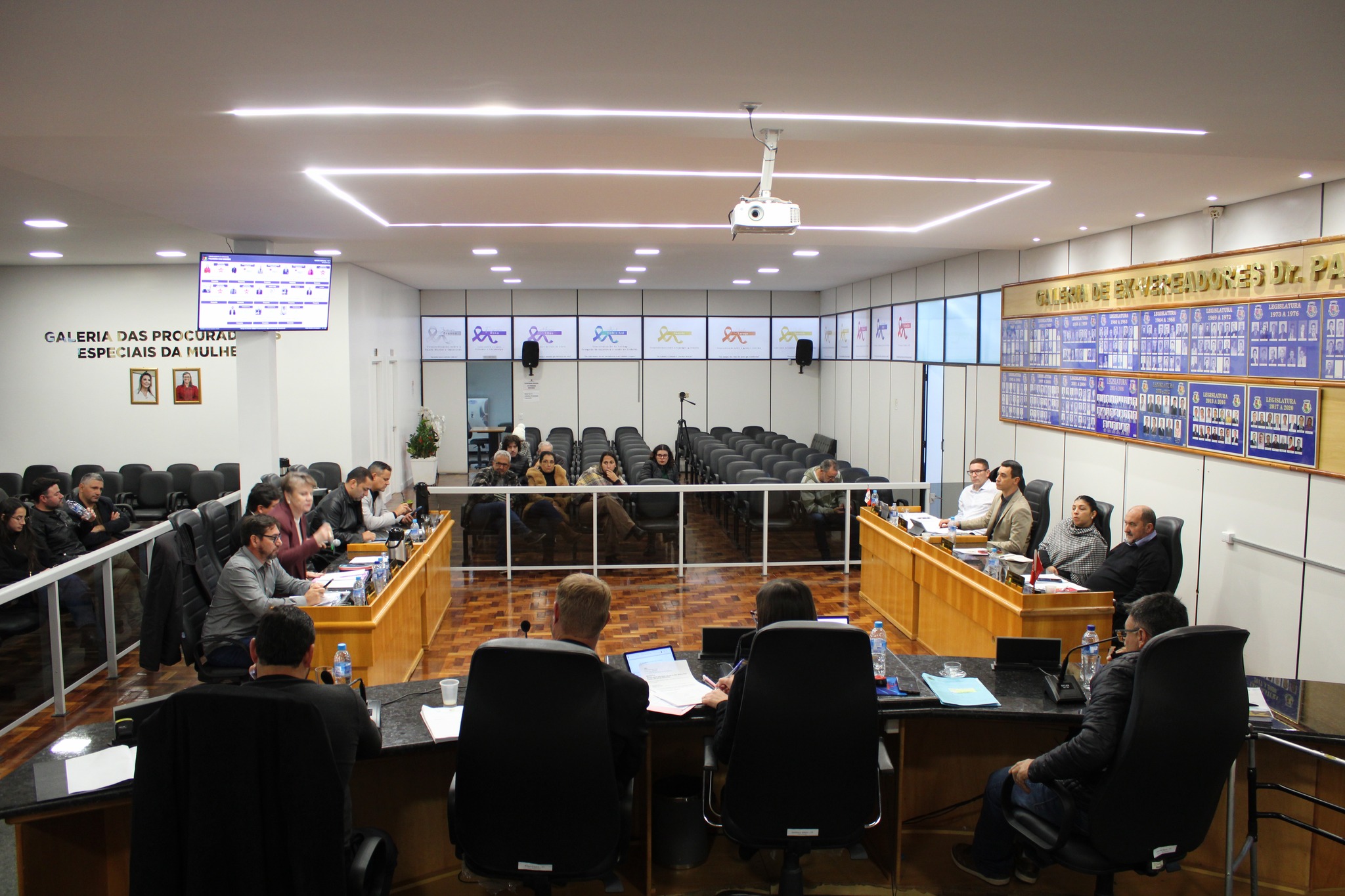 Vereadores apreciam veto parcial ao Projeto de Lei sobre transparência no transporte coletivo